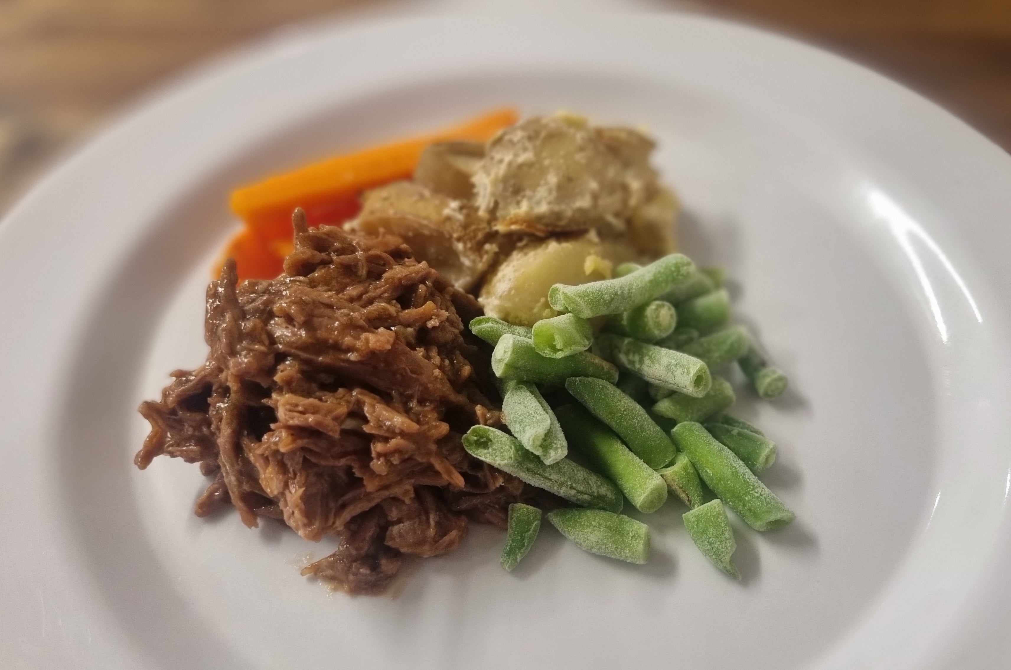 Tender Pulled Beef with Vegetables